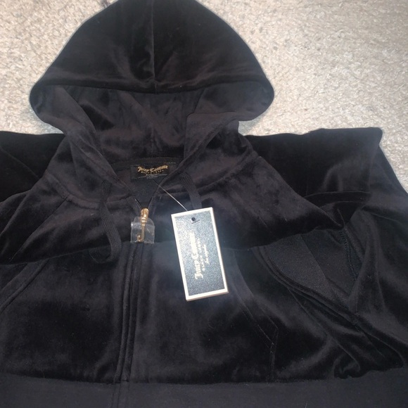 Juicy Couture Cape - Picture 3 of 4